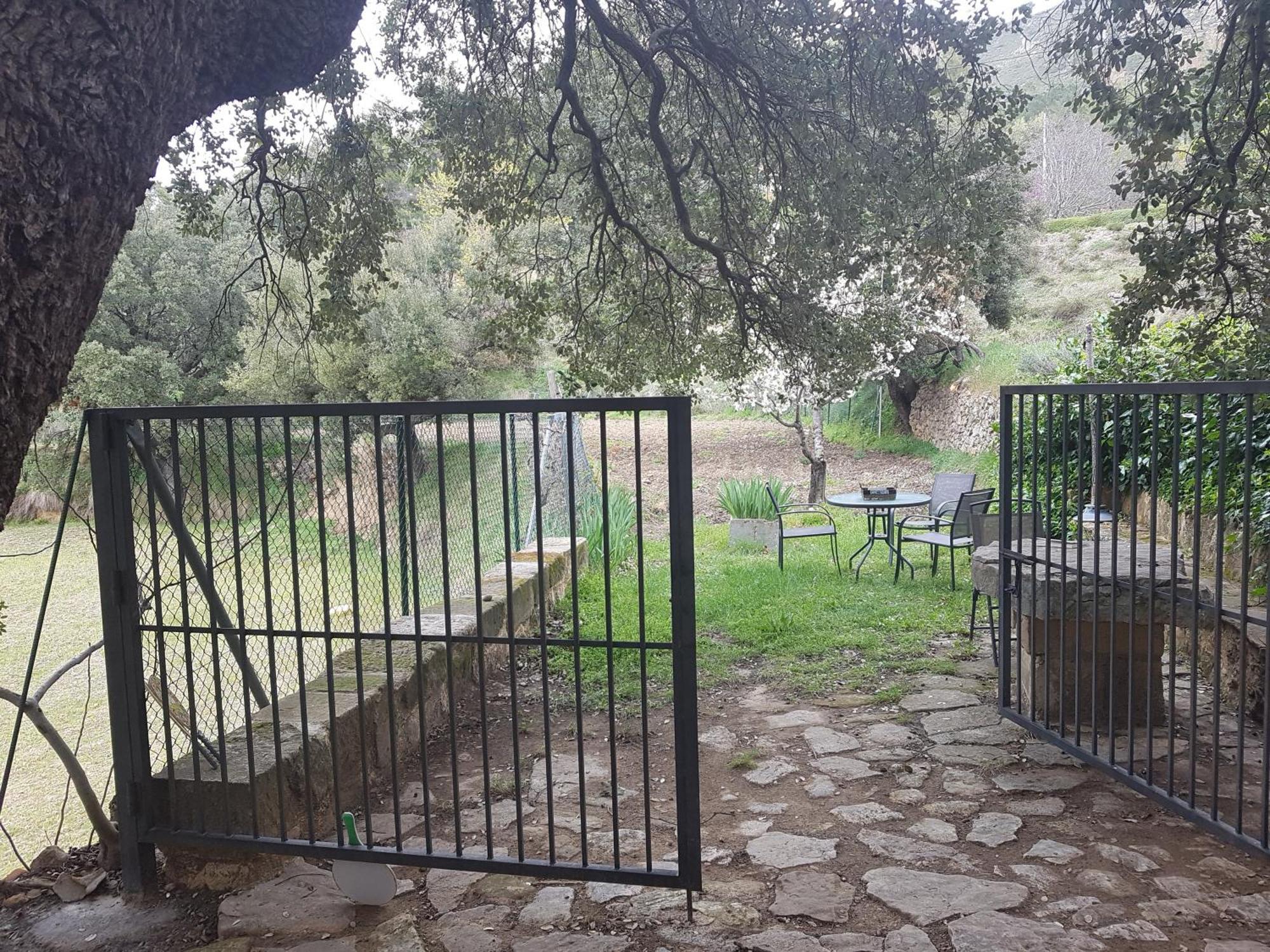 Las Encinas Йесте Экстерьер фото